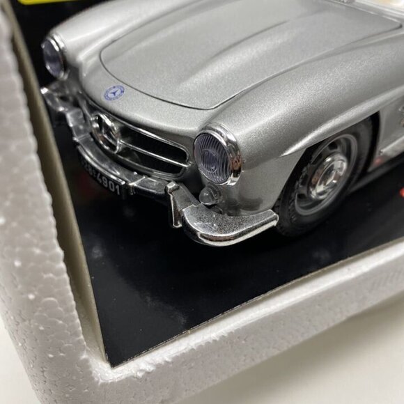 Burago 1954 Silver Mercedes Benz 300SL Diecast new in box - Picture 9 of 9